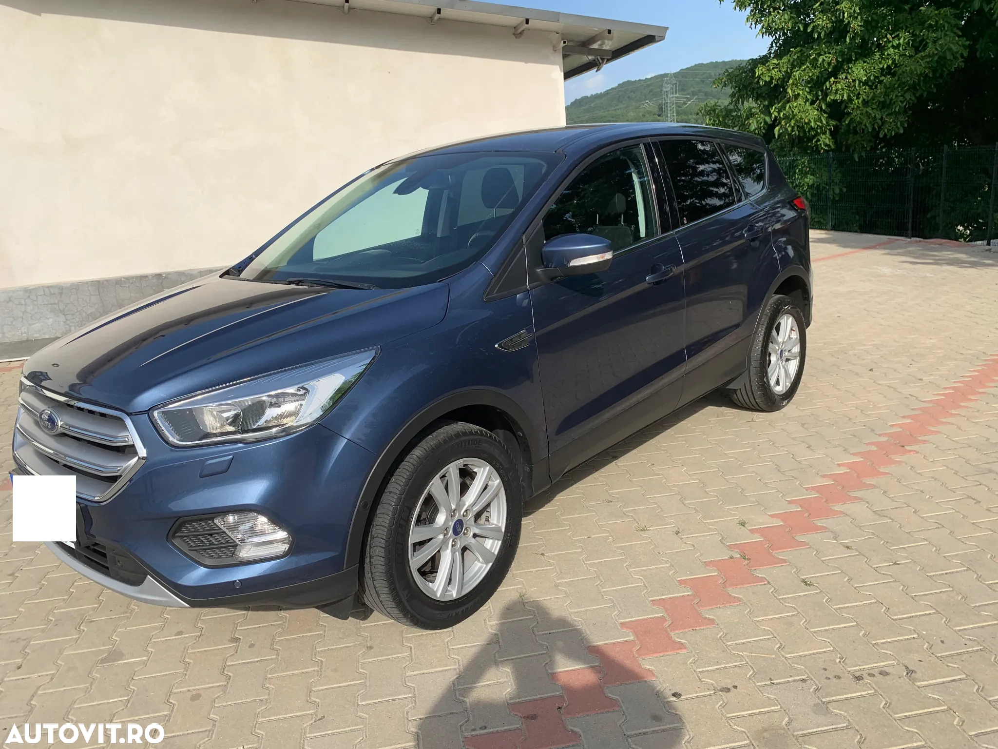 Ford Kuga 2.0 TDCi 2x4 Aut. Trend - 9