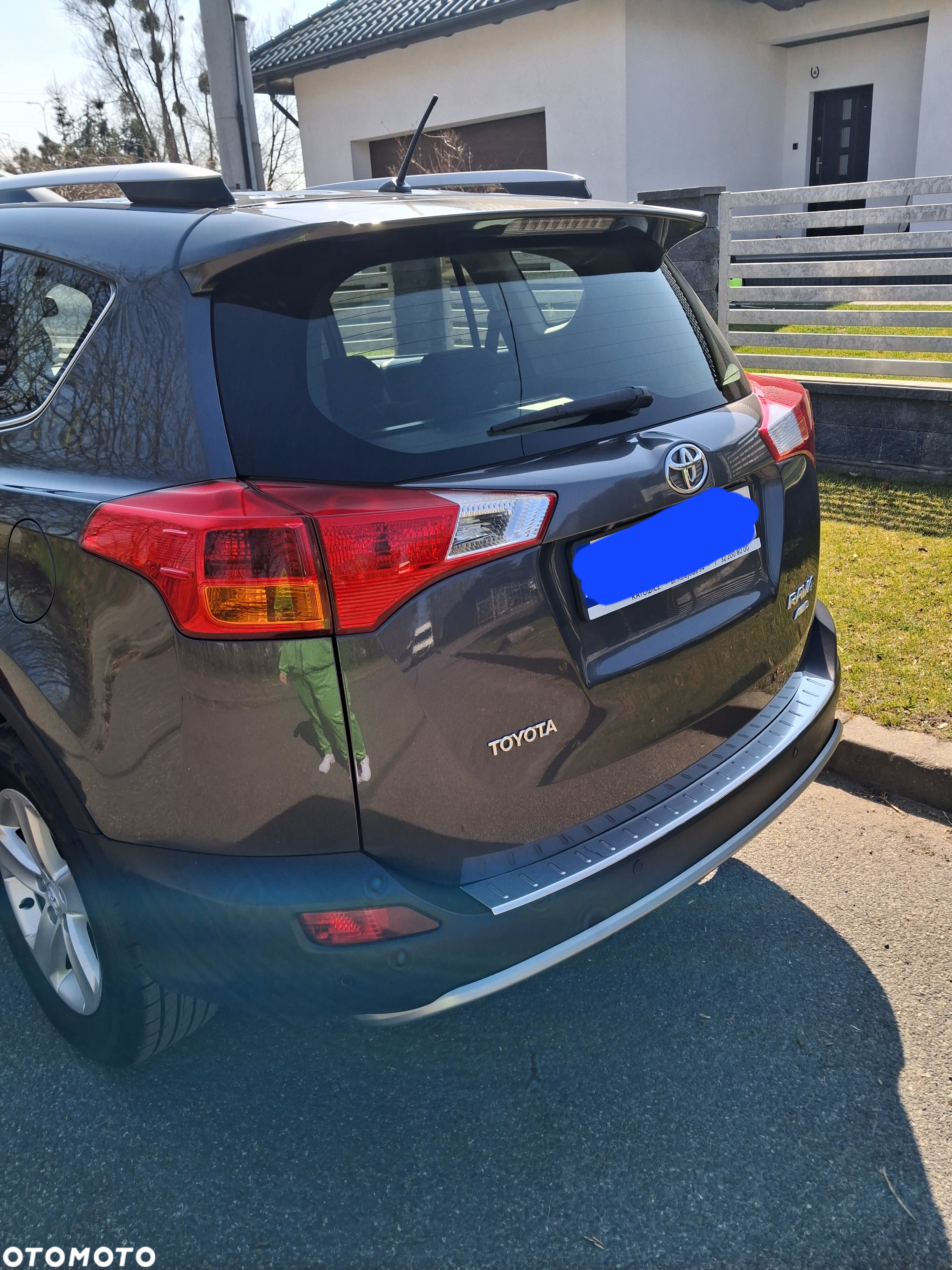 Toyota RAV4 2.0 D-4D Premium - 23