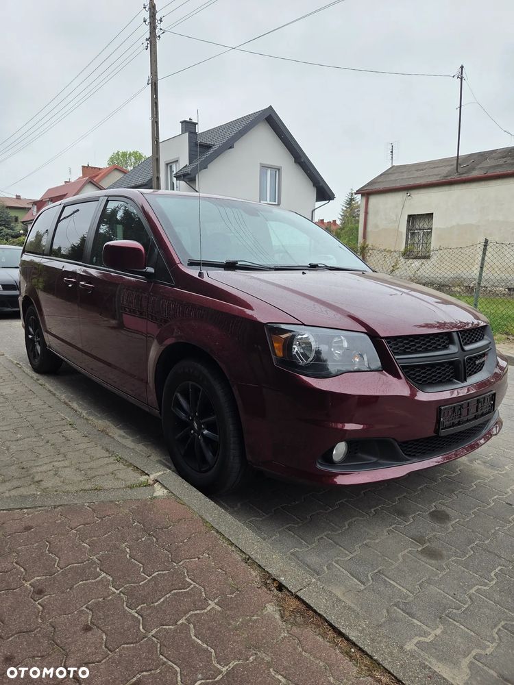 Dodge Grand Caravan 3.6 R/T - 12