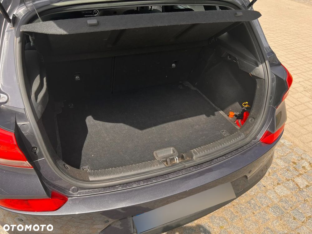 Hyundai i30 1.4 Classic + - 8