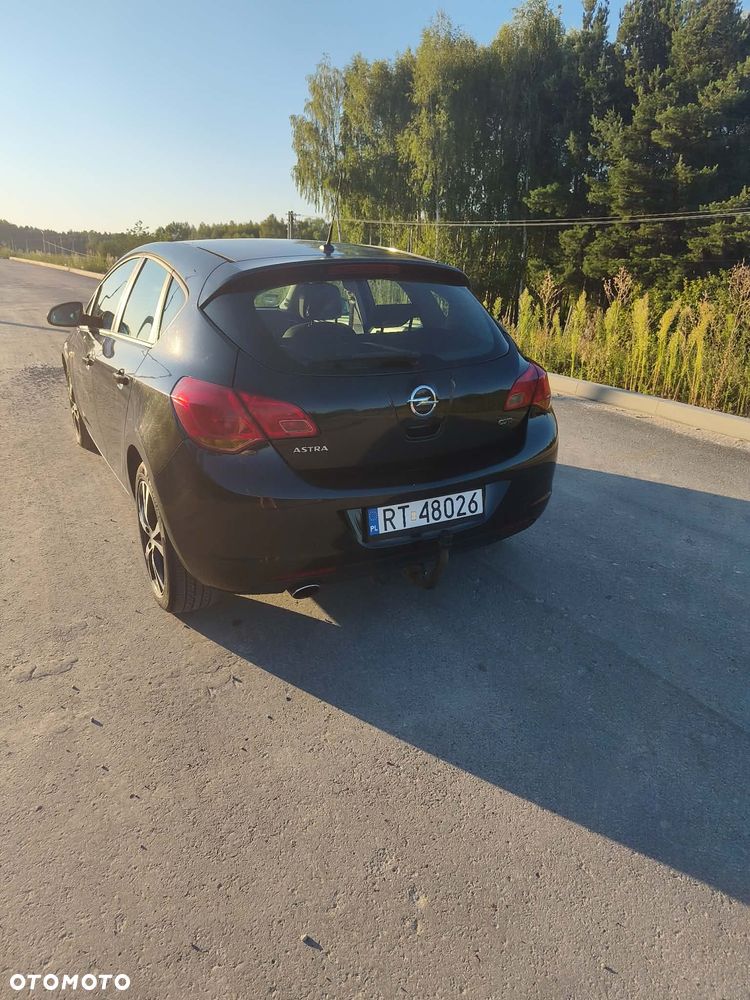 Opel Astra 2.0 CDTI Cosmo - 3