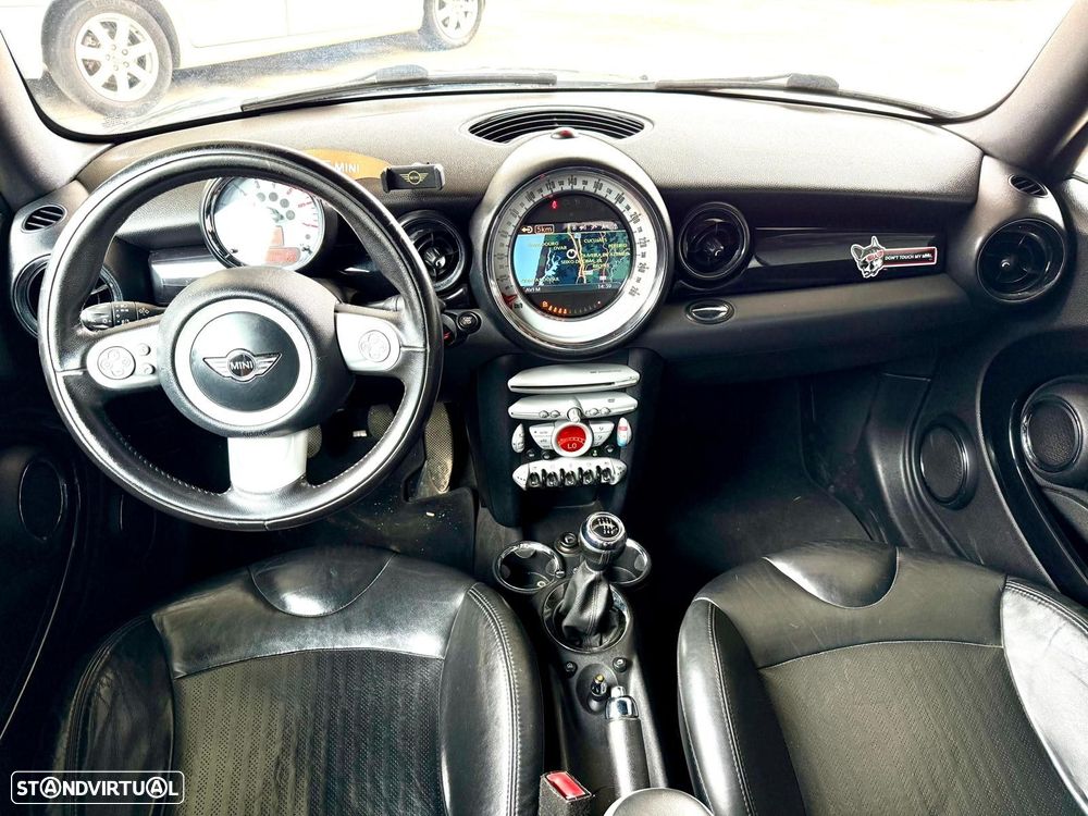 MINI 3 Portas Cooper D - 10
