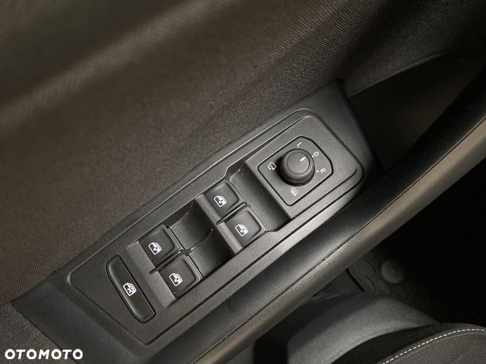 Volkswagen T-Roc 1.5 TSI Life DSG - 28