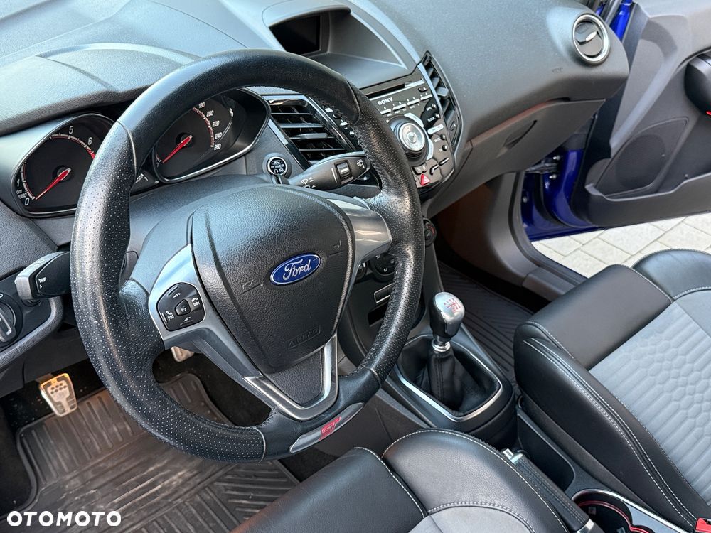 Ford Fiesta ST - 14
