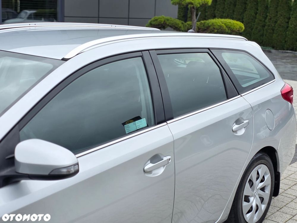 Toyota Auris 2.0 D-4D Prestige - 17