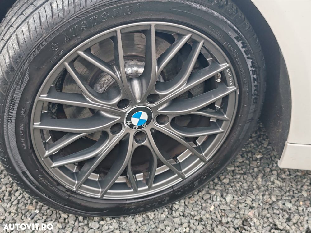 BMW Seria 5 520d - 25