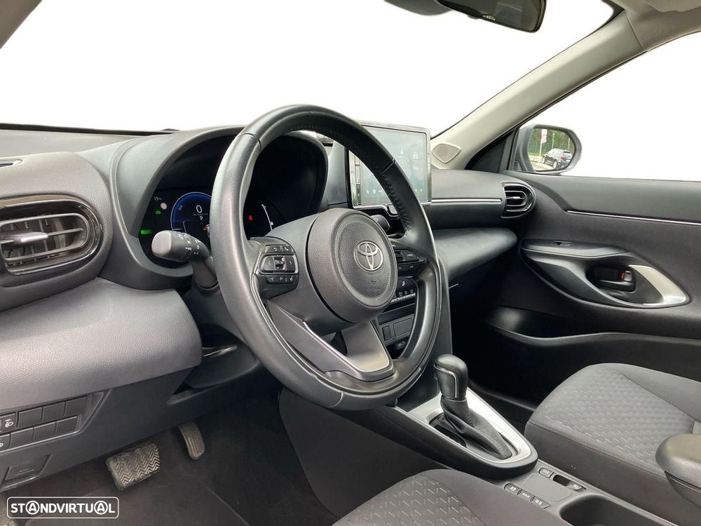 Toyota Yaris Cross 1.5 HDF Comfort Plus - 12