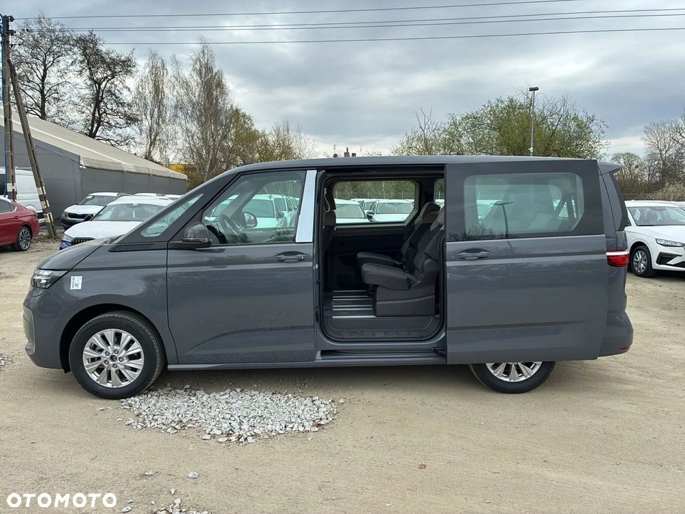Volkswagen Multivan - 10