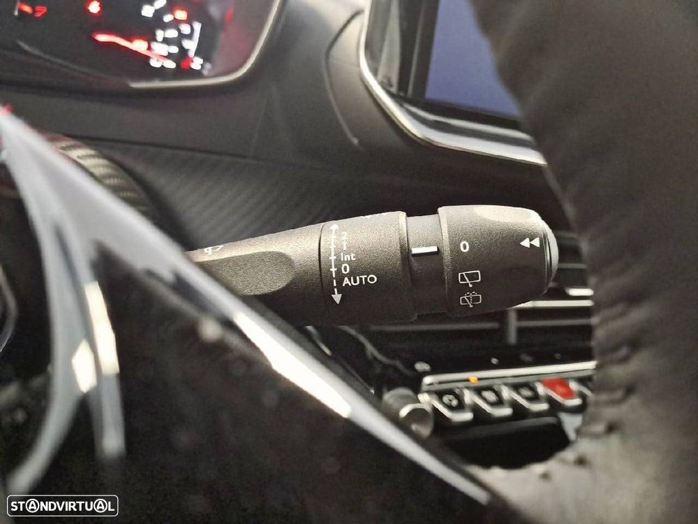 Peugeot 2008 1.2 PureTech Style - 15