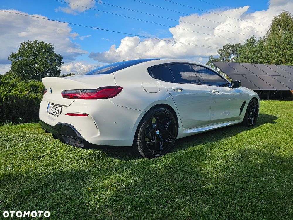 BMW Seria 8 840i - 23