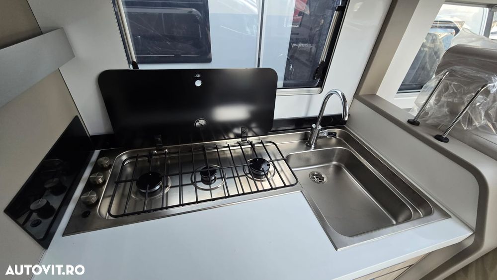 Adria COMPACT DL 60 Y - 12