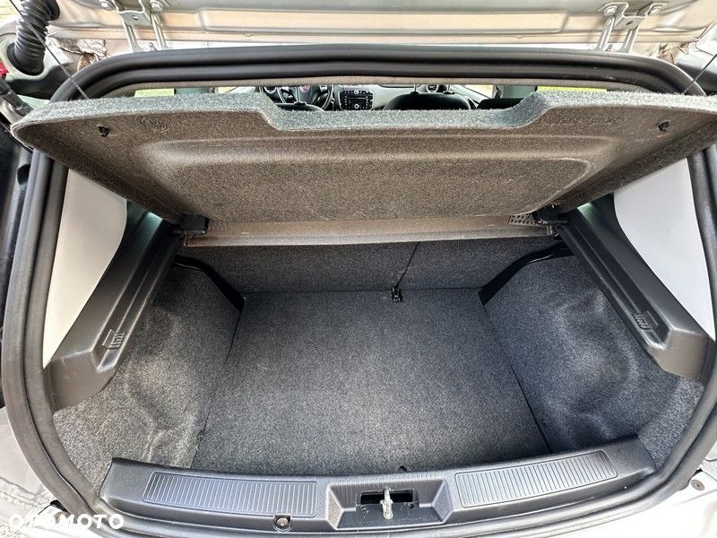 Fiat Punto 1.4 Easy S&S - 21