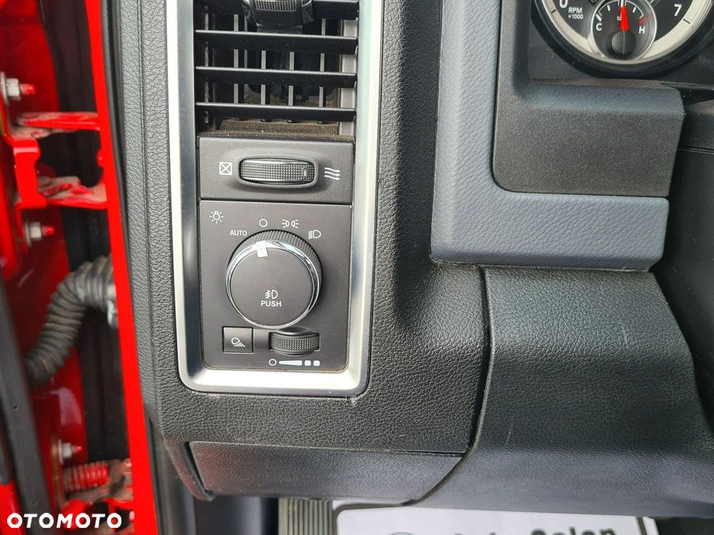Dodge RAM 1500 5.7 4x4 - 23