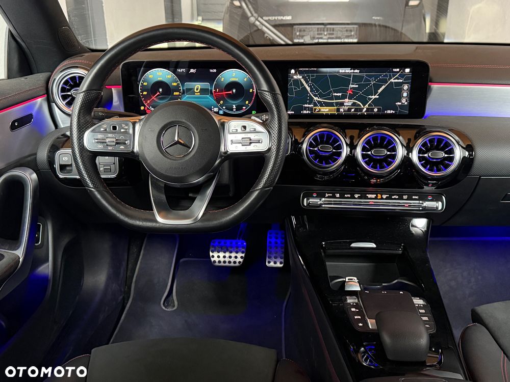 Mercedes-Benz CLA 200 d AMG Line 8G-DCT - 12