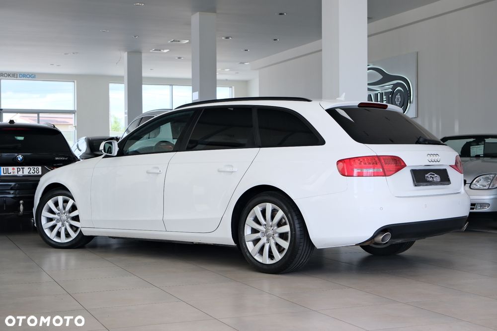 Audi A4 Avant - 10