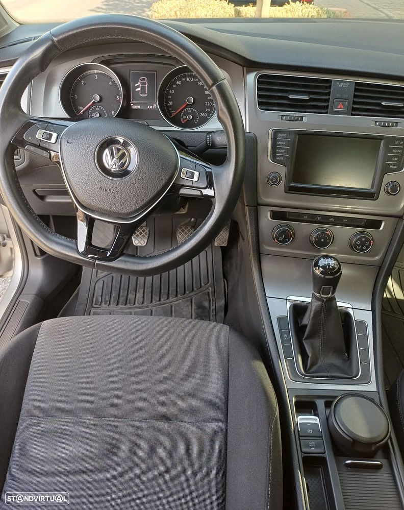 VW Golf 1.6 TDI Trendline - 6