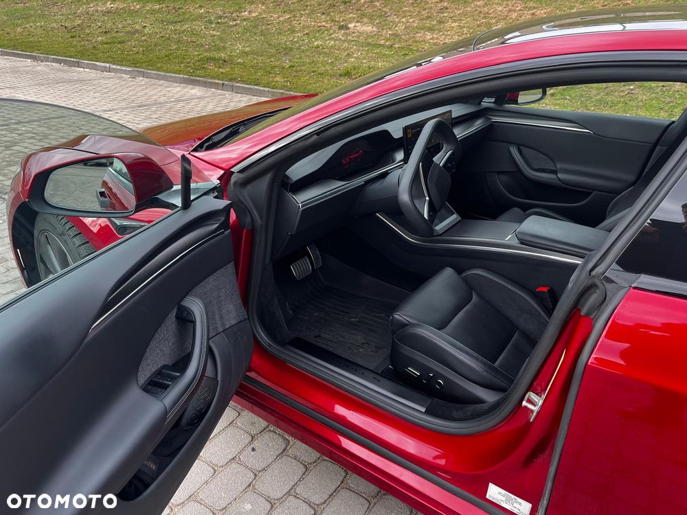 Tesla Model S - 15