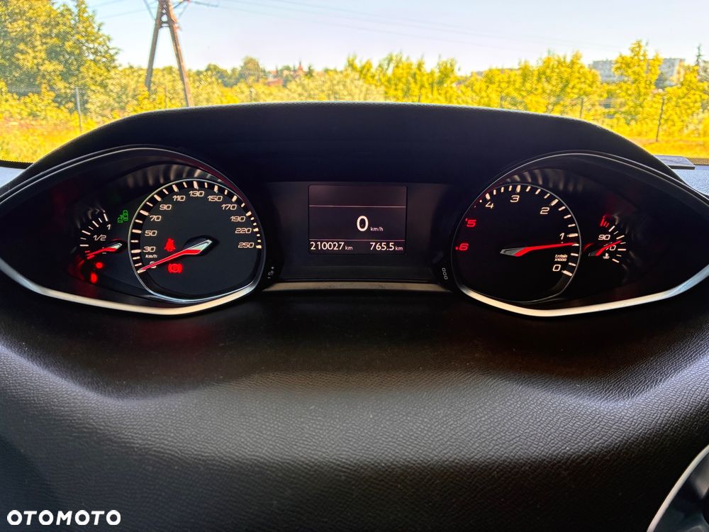 Peugeot 308 1.6 BlueHDi Allure S&S - 11