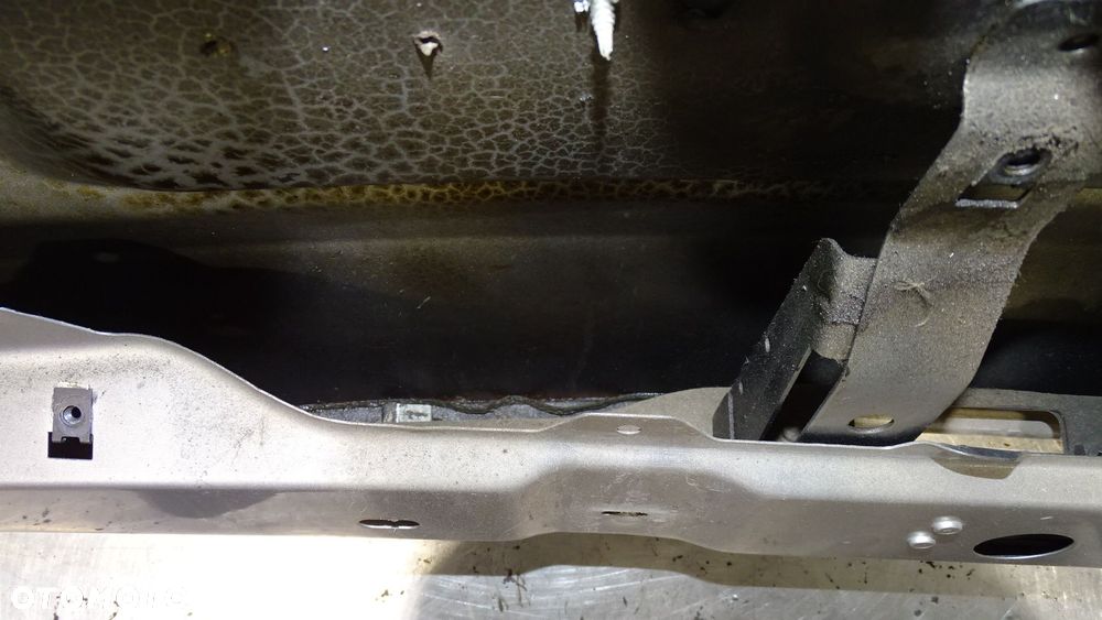 KLAPA TYŁ BAGAŻNIKA VOLKSWAGEN TOURAN 1.9TDI - 26