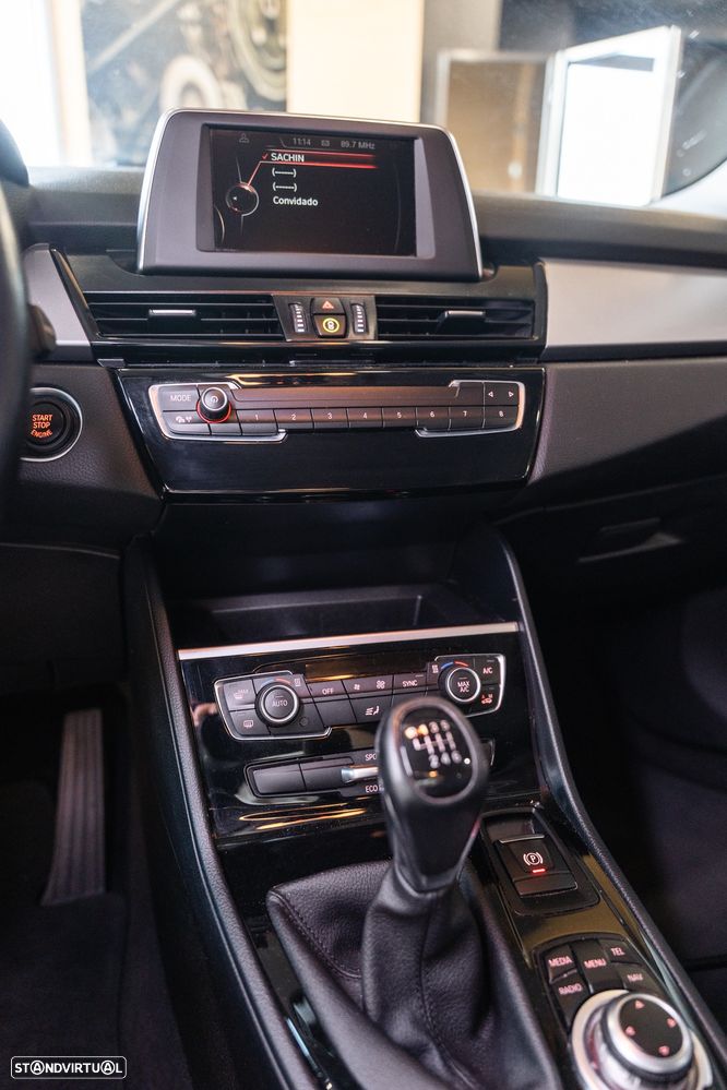 BMW 214 Active Tourer d Luxury Line - 13
