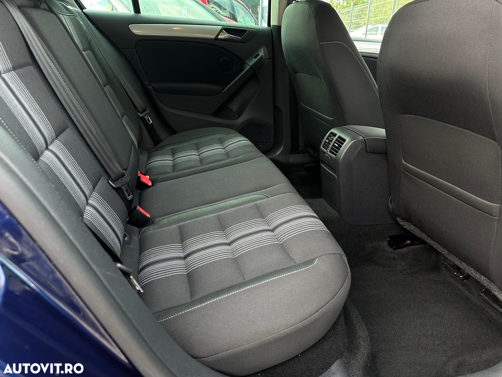 Volkswagen Golf 1.2 TSI MATCH - 28