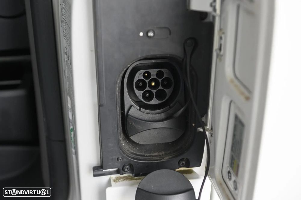 VW e-Transporter e-Caravelle LR 100 kW - 44