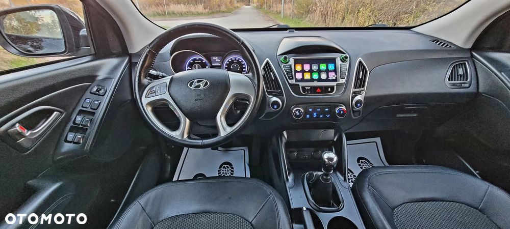 Hyundai ix35 1.7 CRDi 2WD blue Finale Gold - 29