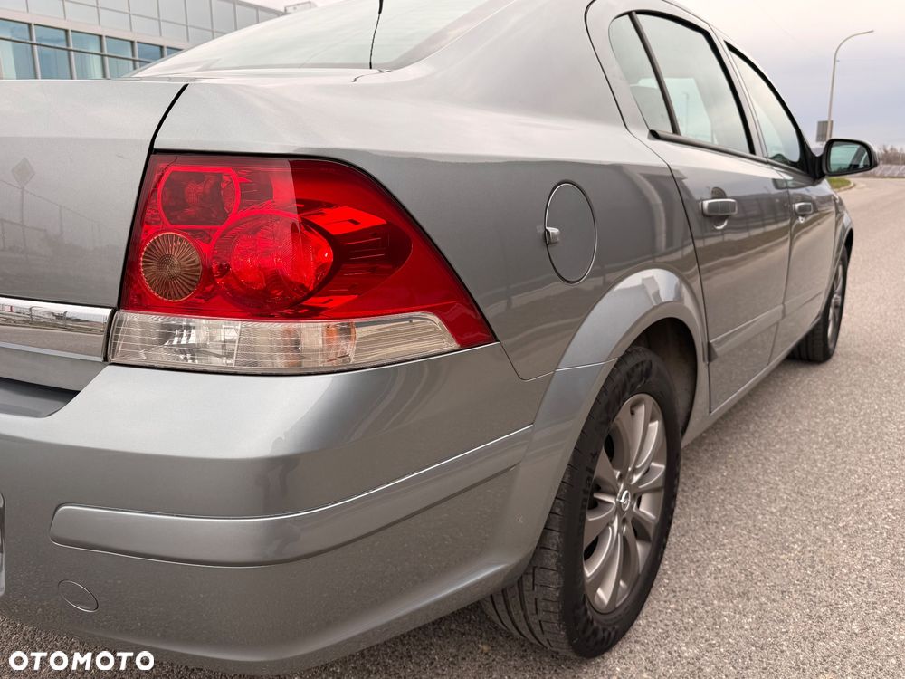 Opel Astra 1.6 Edition - 15