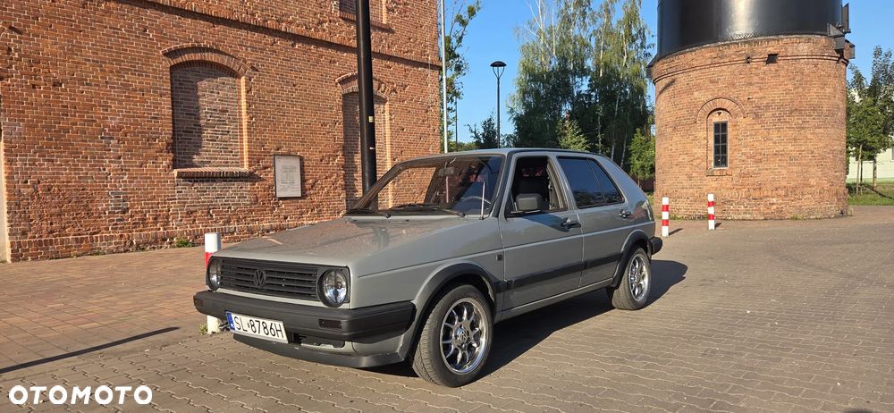 Volkswagen Golf 1.6 CL - 1