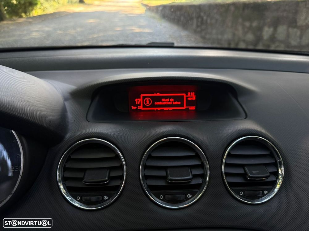 Peugeot 308 1.6 HDi Executive - 20