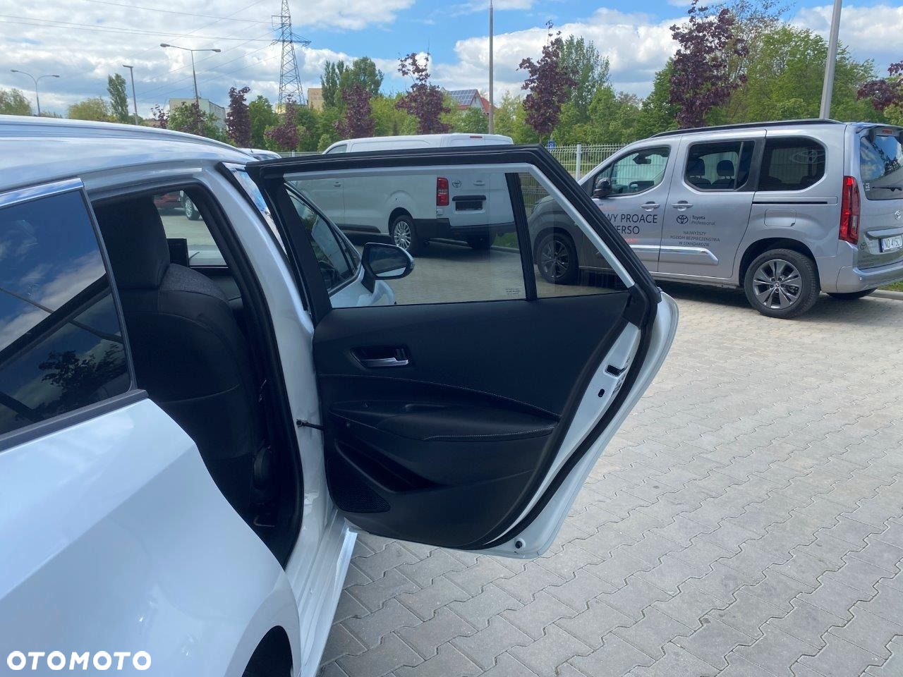 Toyota Corolla - 13