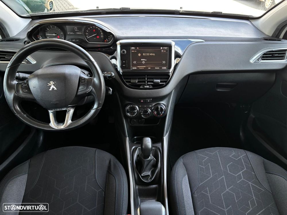 Peugeot 2008 1.2 PureTech Style - 10