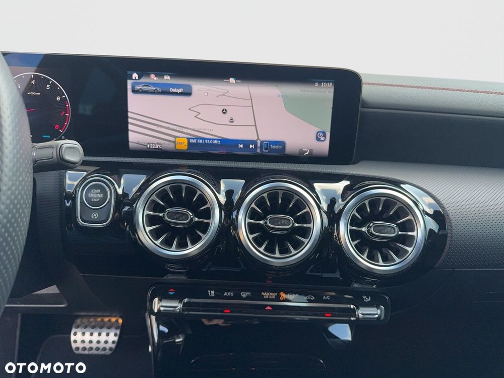 Mercedes-Benz CLA 180 AMG Line 7G-DCT - 14