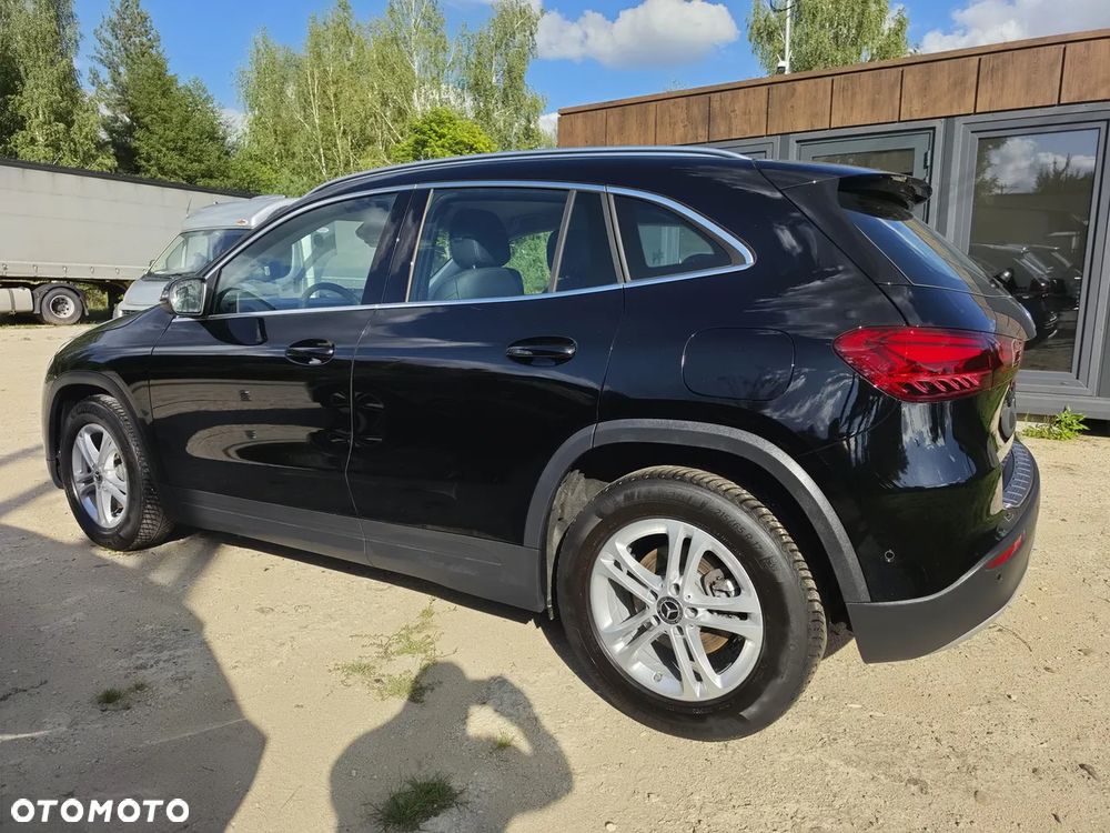 Mercedes-Benz GLA 200 7G-DCT Progressive - 5