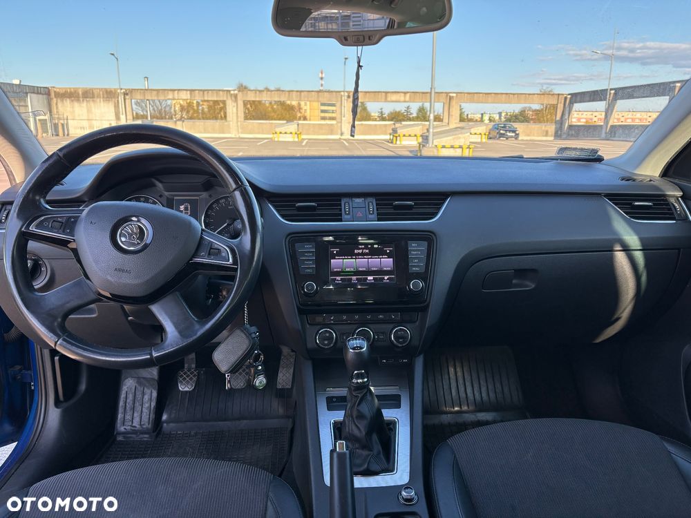 Skoda Octavia 1.6 TDI DPF Elegance - 11