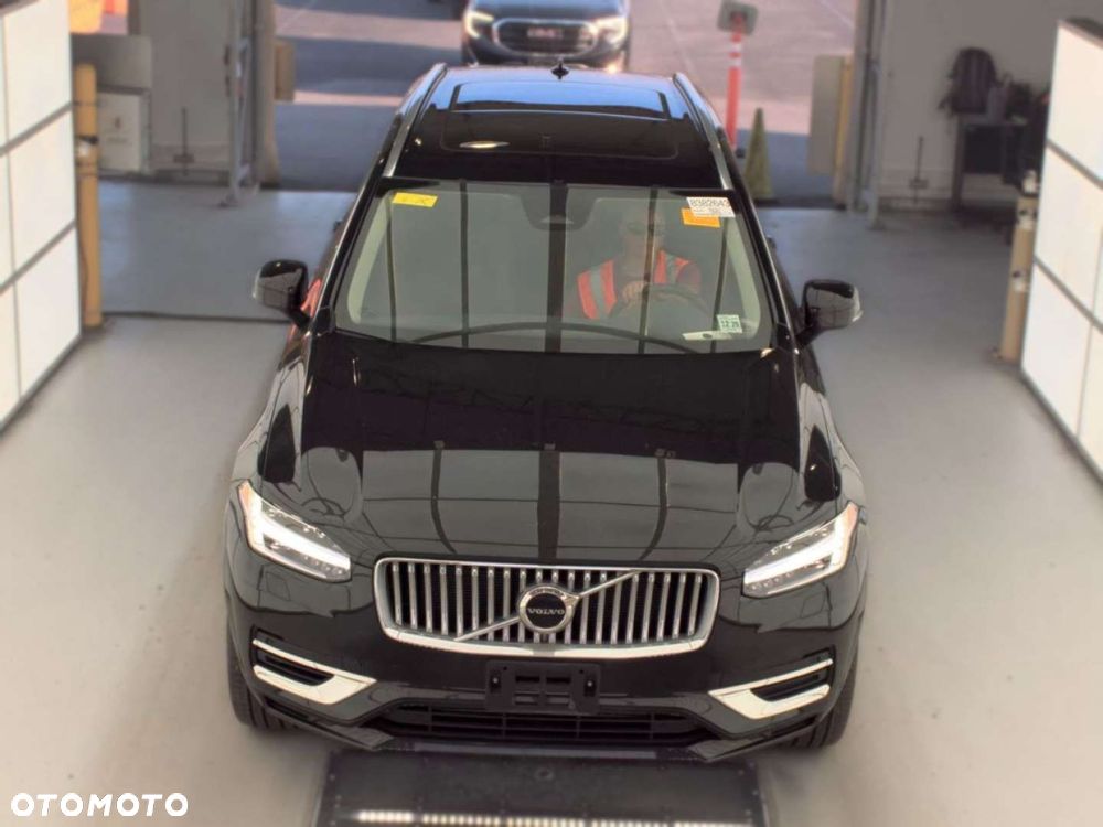 Volvo XC 90 - 9