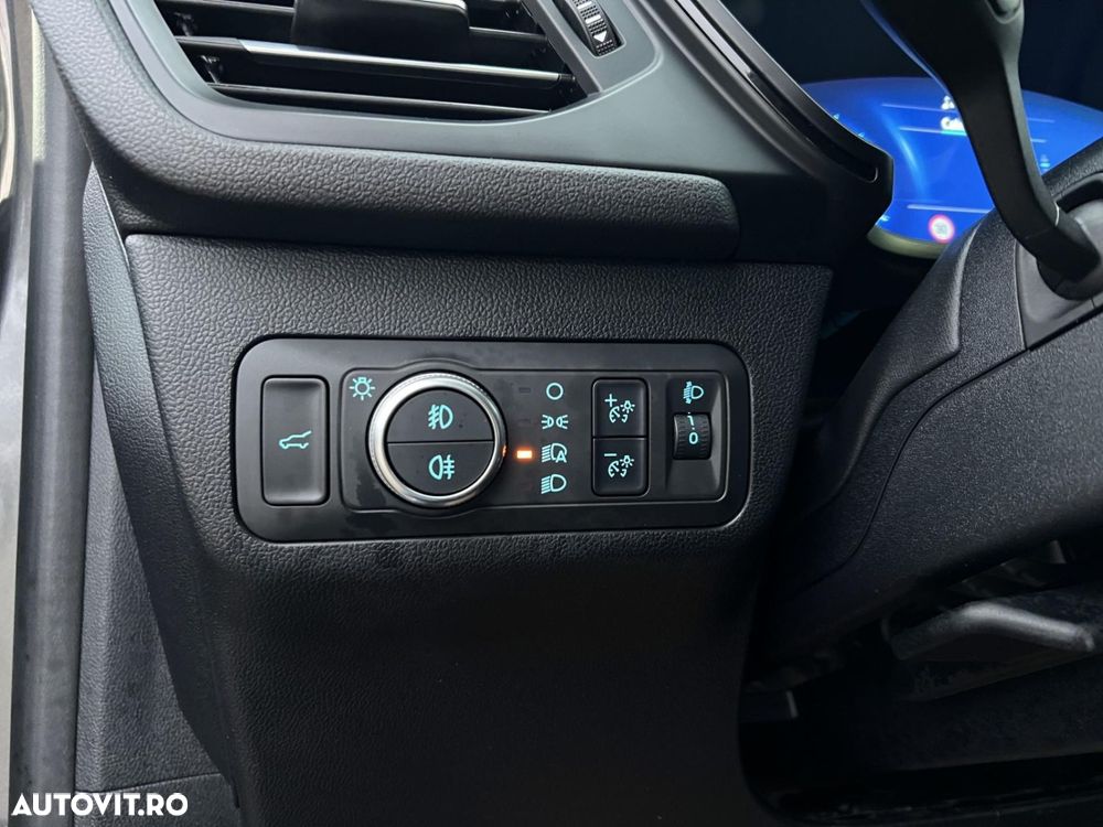 Ford Kuga 2.5 Duratec FHEV FWD ST Line - 24