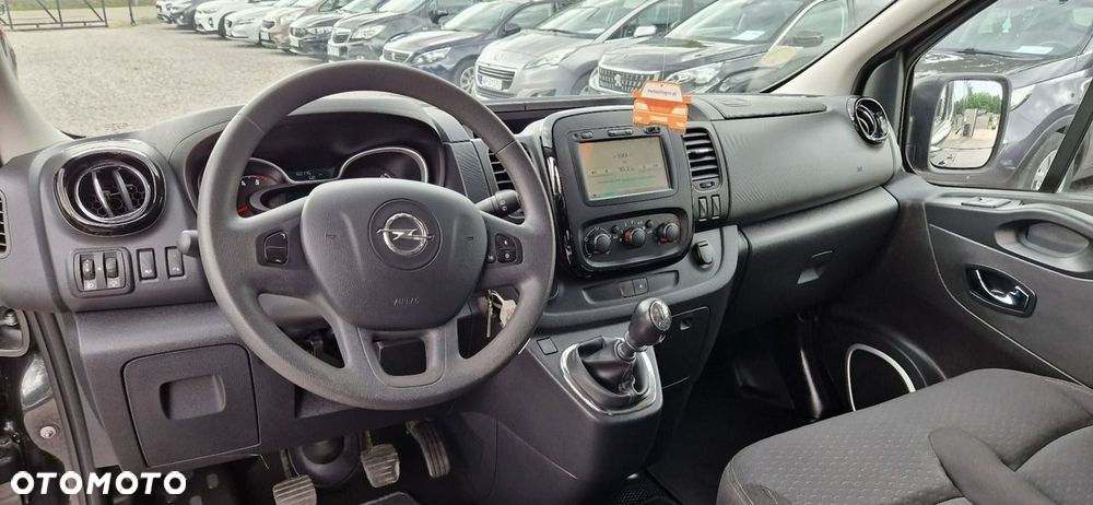 Opel Vivaro - 25