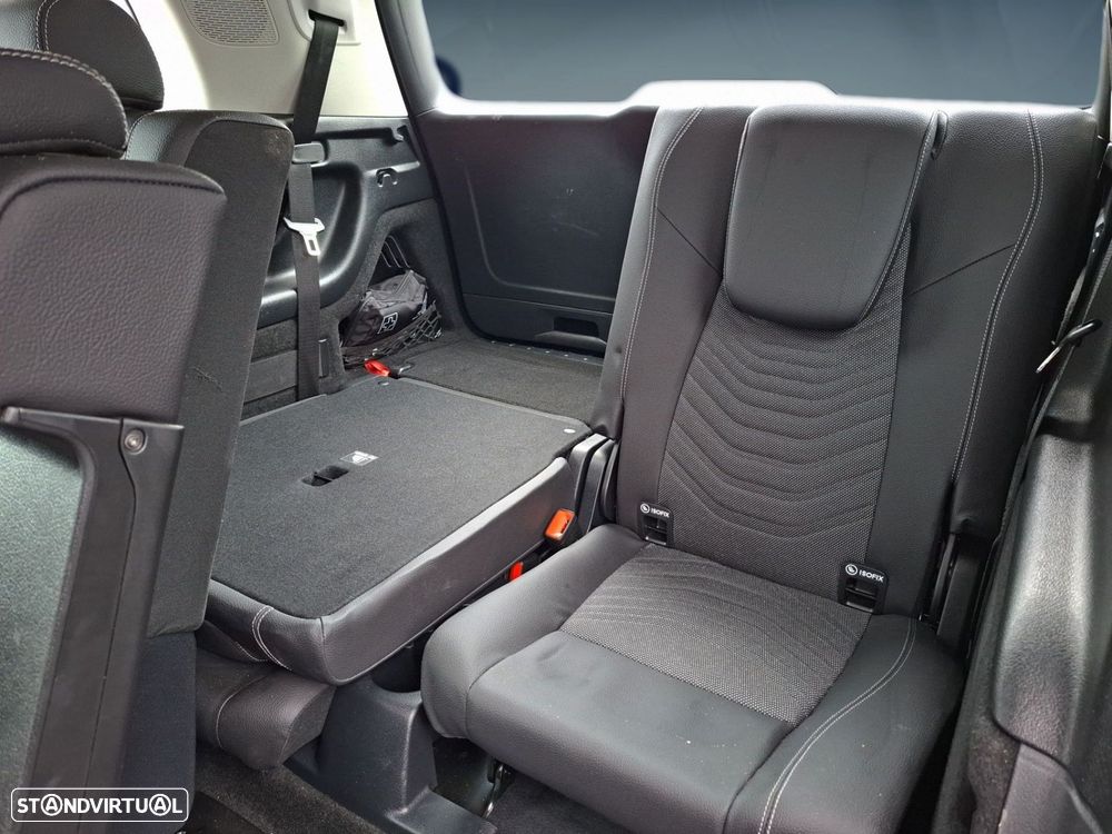 Mercedes-Benz GLB 180 d Progressive — fotografia 26