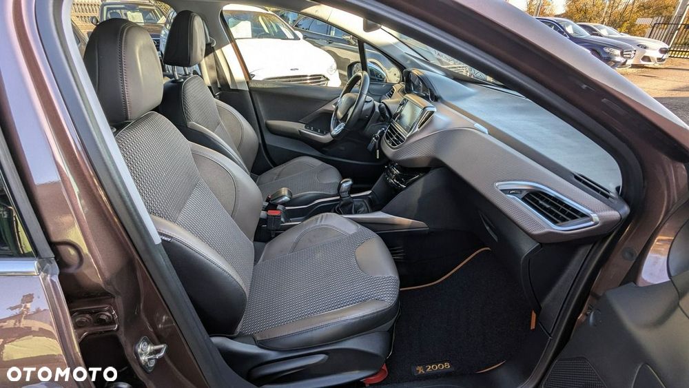 Peugeot 2008 1.6 e-HDi Active S&S - 19