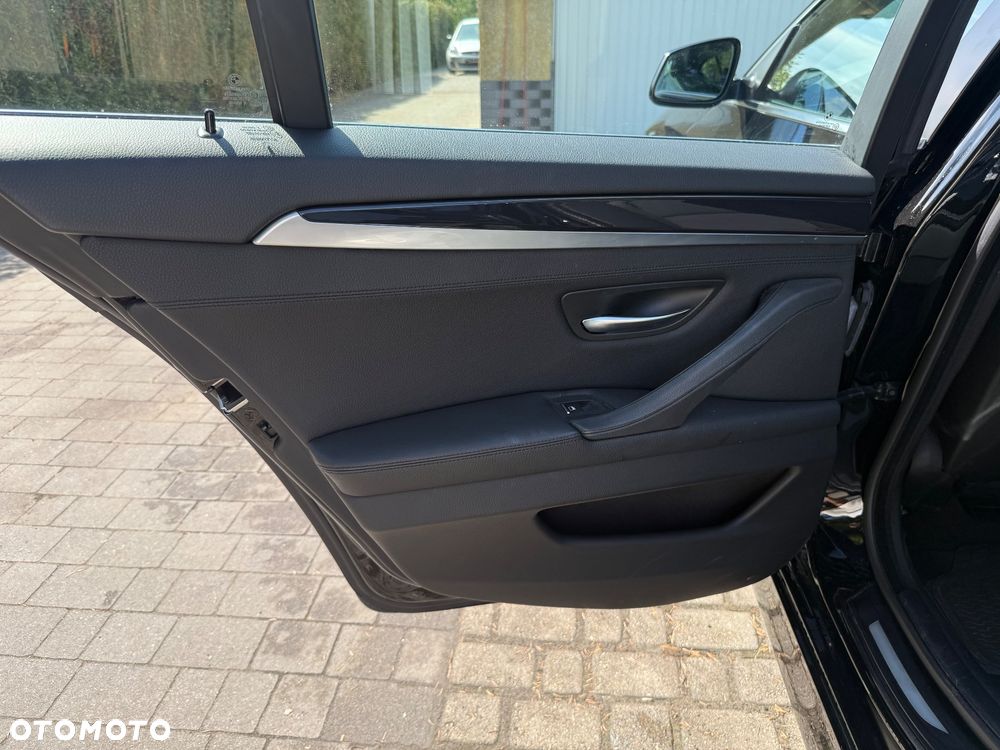 BMW Seria 5 520d - 19