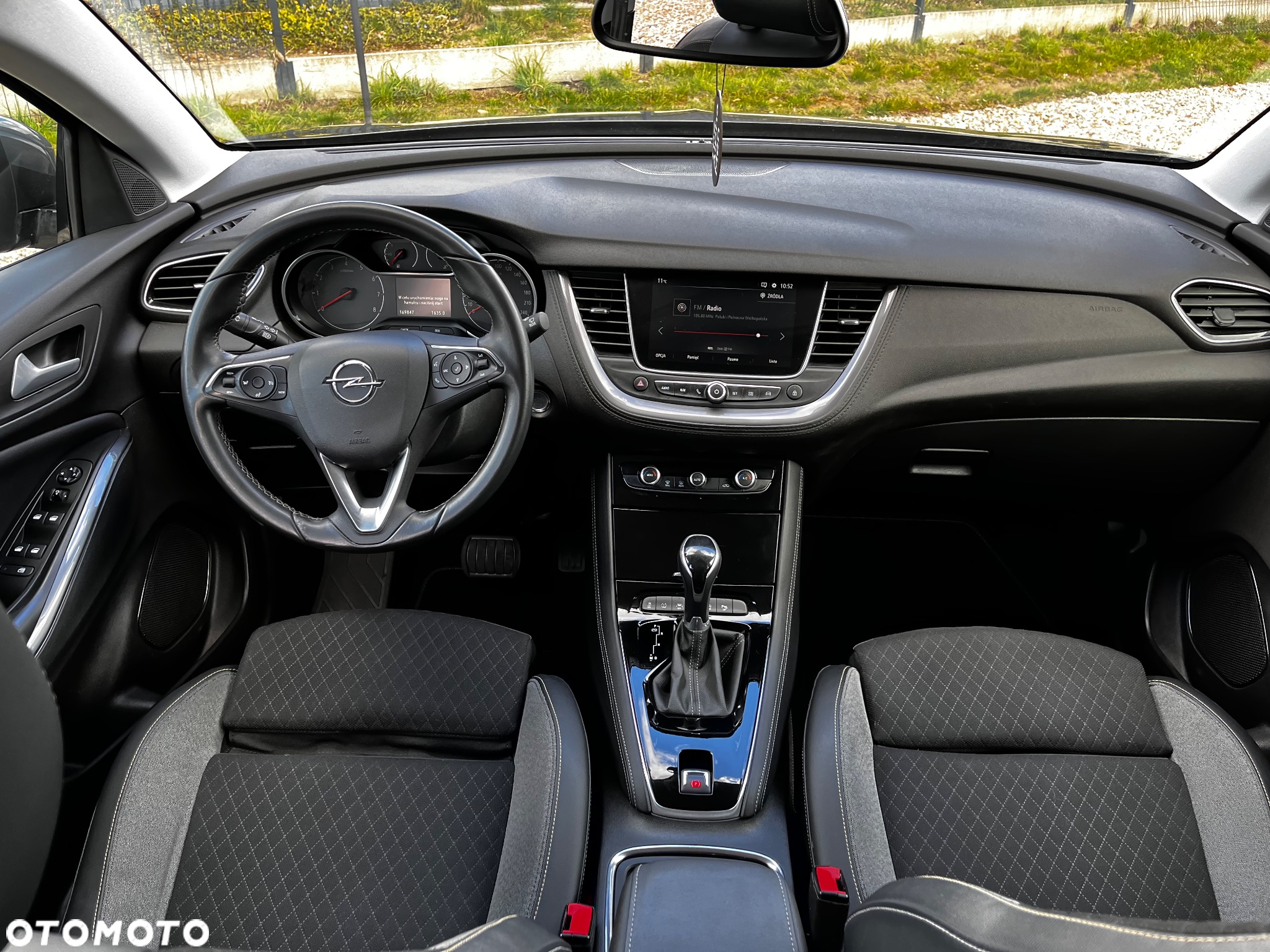Opel Grandland X 1.2 T GPF Design Line S&S - 32