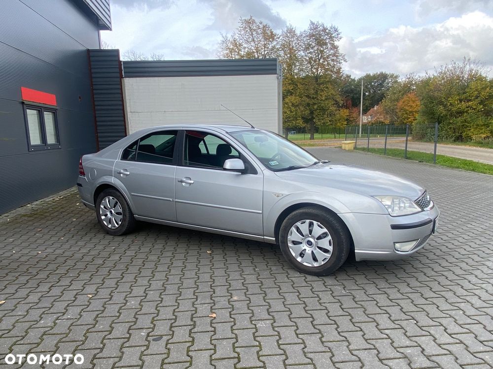 Ford Mondeo 1.8 Ghia - 7