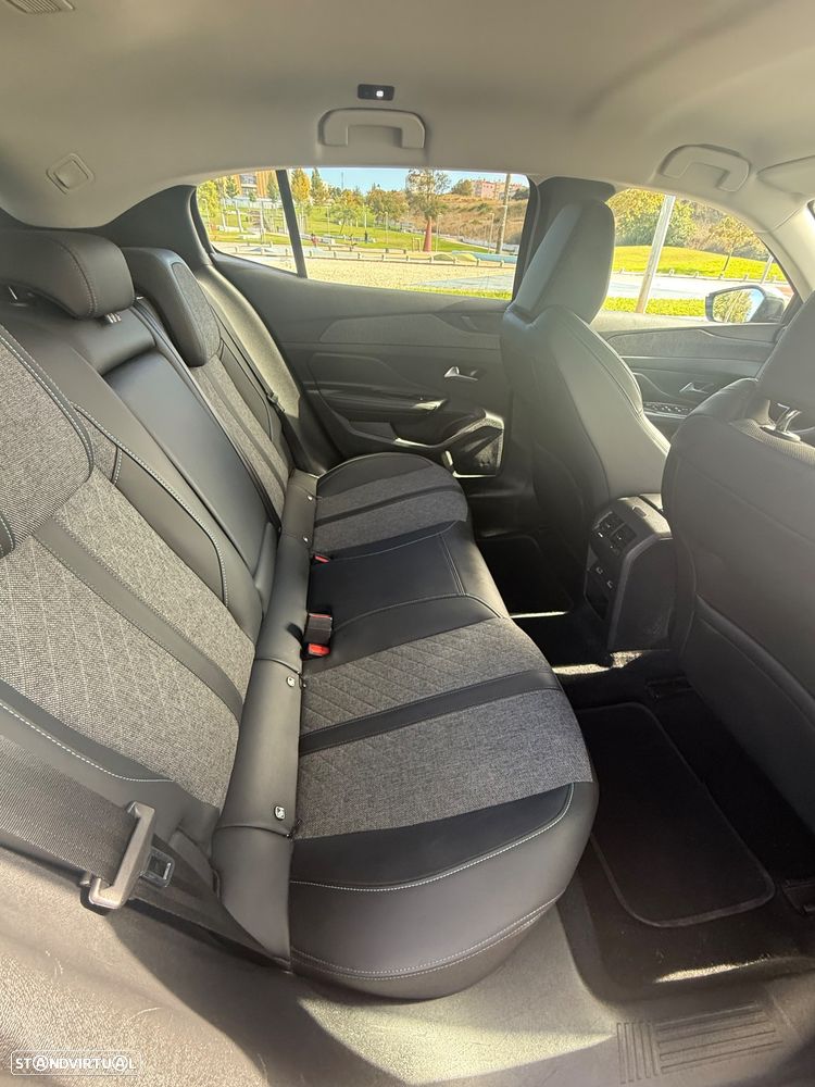 Peugeot 408 1.2 PureTech Allure Pack EAT8 - 16