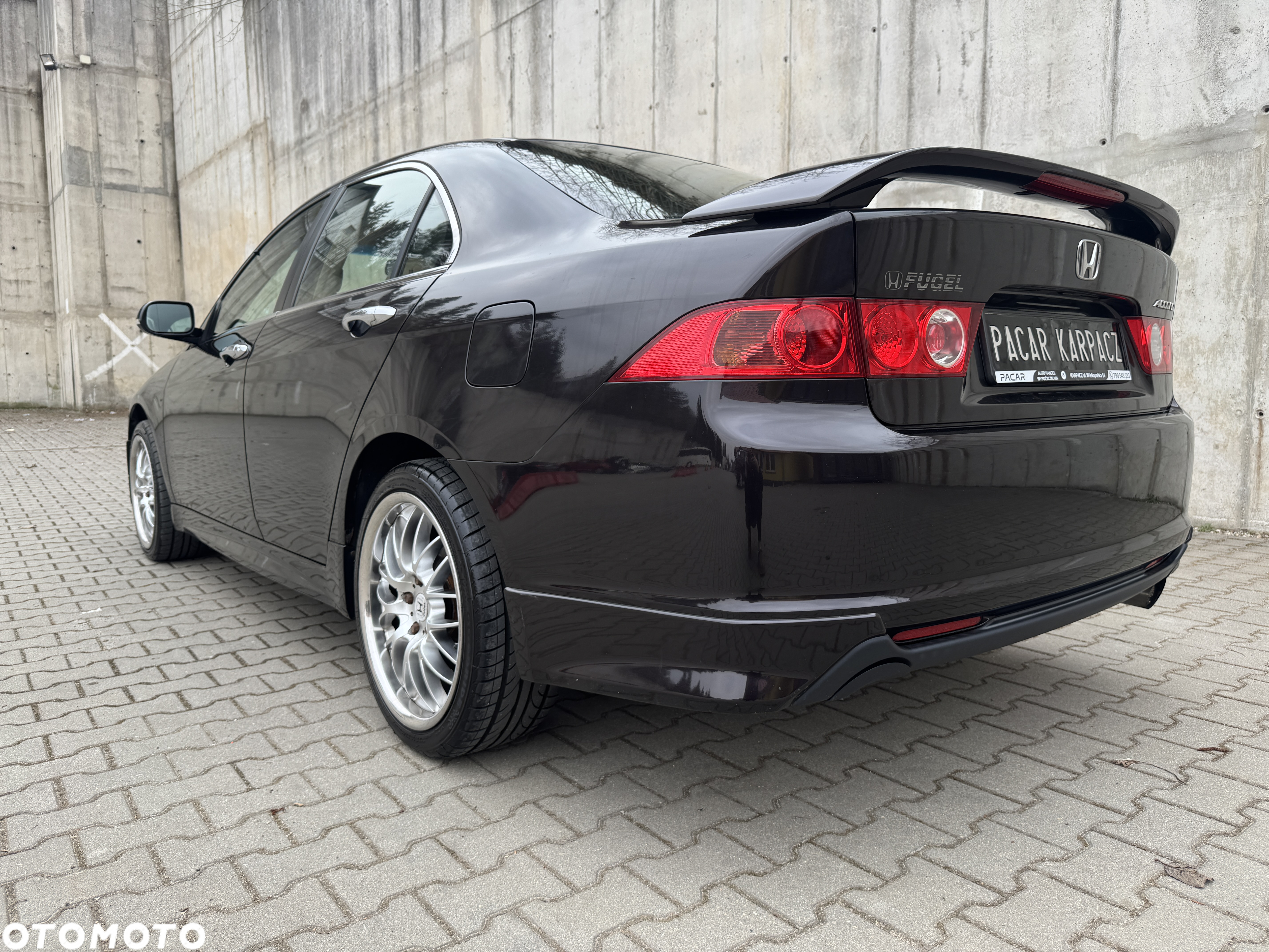Honda Accord 2.0 Executive - 21