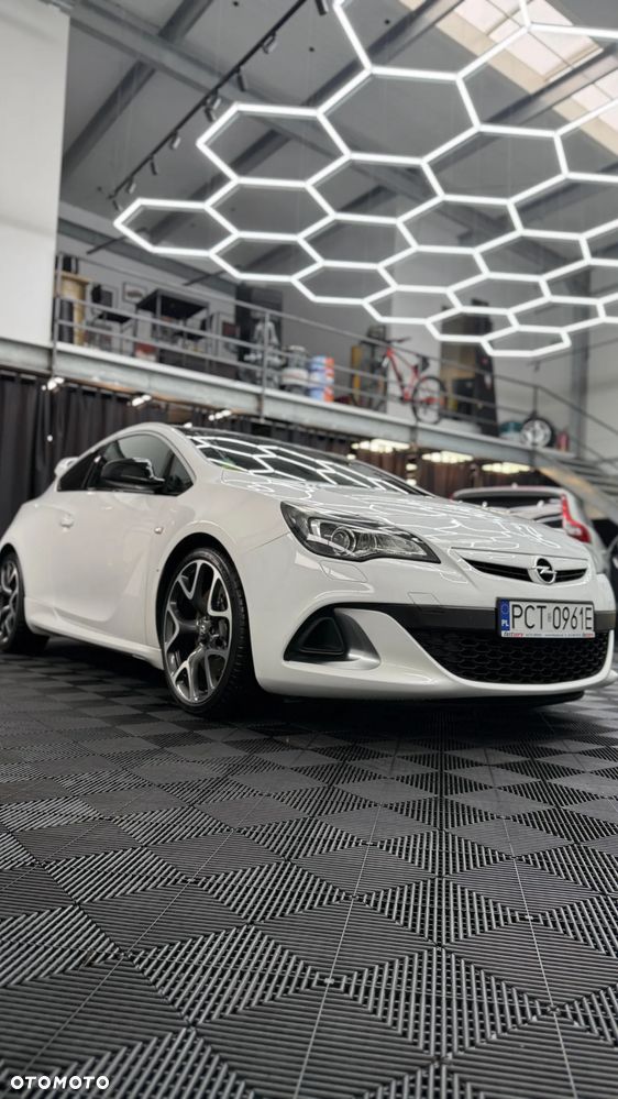 Opel Astra OPC - 1