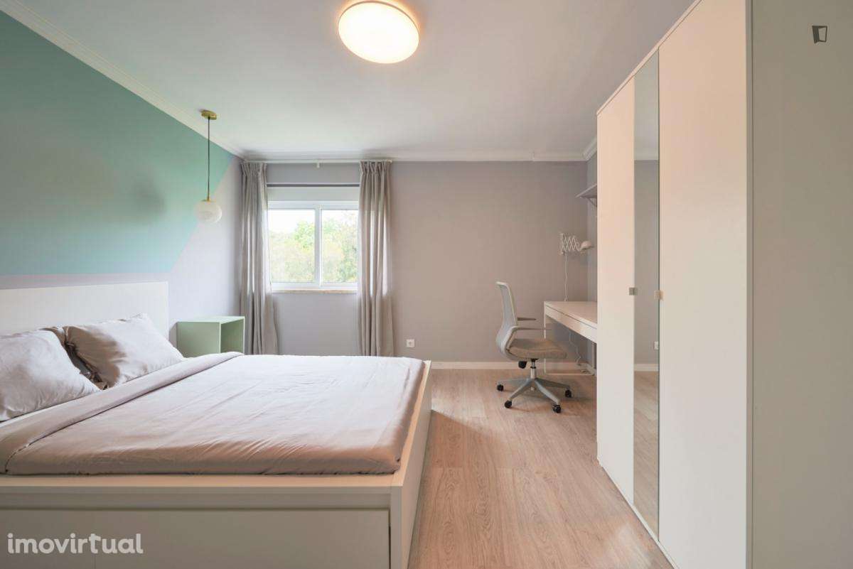 Quarto - localizado em Estrela Lisbon - Grande imagem: 5/32