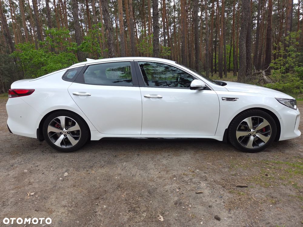 Kia Optima - 28