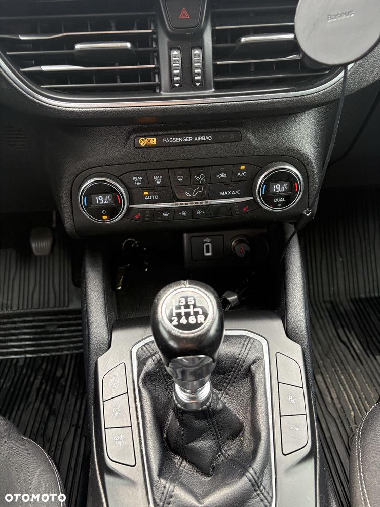 Ford Focus - 8