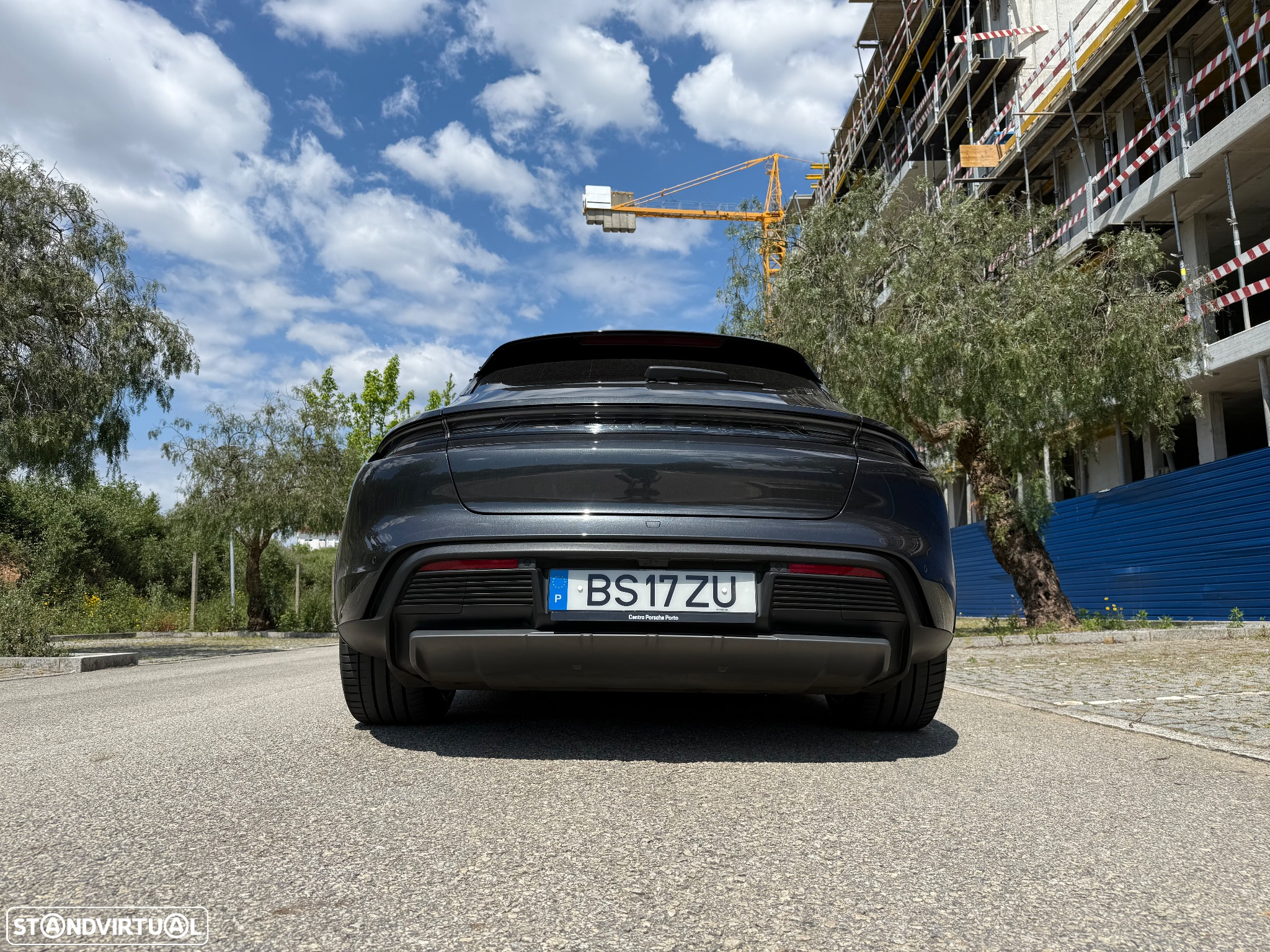 Porsche Taycan Cross Turismo 4 - 8